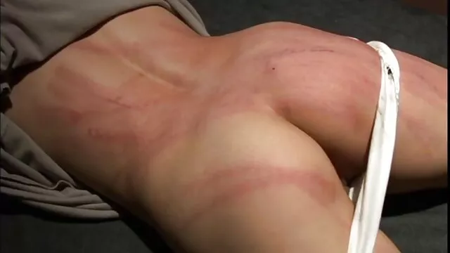 Porno pas d'inscription  Doux Modèle comme elle films x gratuits pour adultes secrètement masturbe dans lit