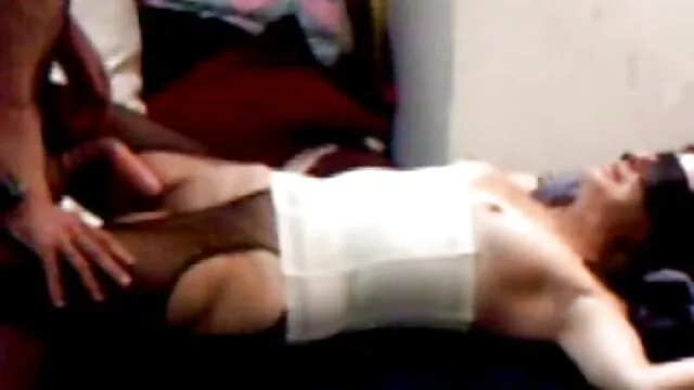 Porno pas d'inscription  La beauté immédiatement après la gymnastique veut du film video pornographie sexe
