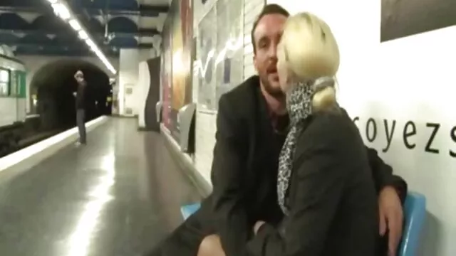 Porno pas d'inscription  Chanceux de porno francais en streaming baiser une blonde comme ça!