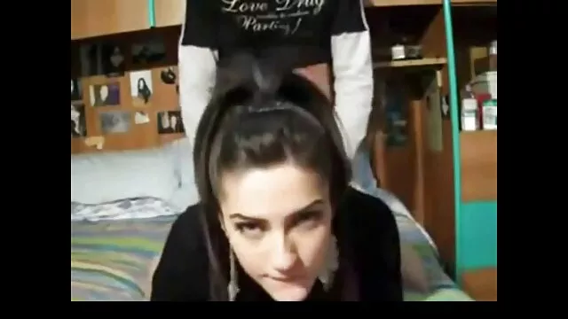Porno pas d'inscription  Un jeune chat laisser le mâle pournou xxx gros pénis dans le cul