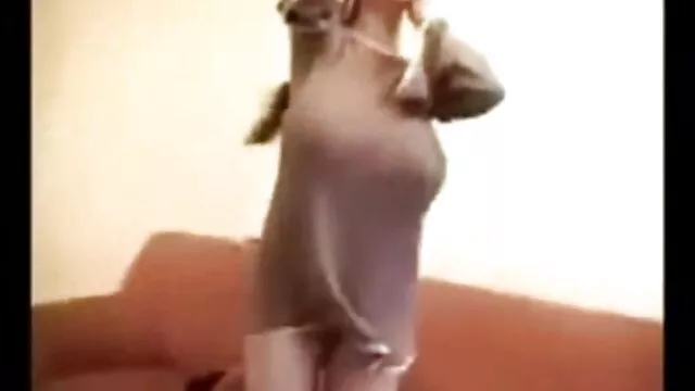 Porno pas d'inscription  marc dorcel film porno gratuit Coquette cutie avec de longs cheveux sur le cul est venu au casting porno pour montrer ses capacités sexuelles dans toute sa splendeur.  La fille n'a pas manqué de prendre soin d'elle-même avant la réunion, de se raser la bite, de se frotter le corps avec une lotion avec un arôme agréable et de choisir des vêtements dans les plus beaux et érotiques. Comme pour tout casting, la fille m'a d'abord parlé de lui-même: qui il est, d'où il vient, ce qu'il peut faire, quelle préférenc