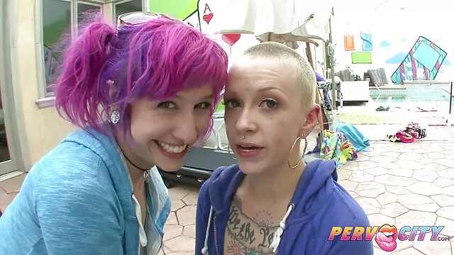 Porno pas d'inscription  Les Béliers belle grosse bite rasée live porno gratuit mamelons vagin