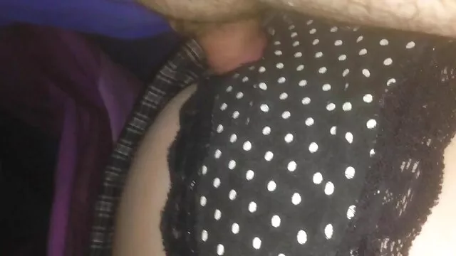 Porno pas d'inscription  Petite amie extrait video x gratuit Virevolte devant la caméra