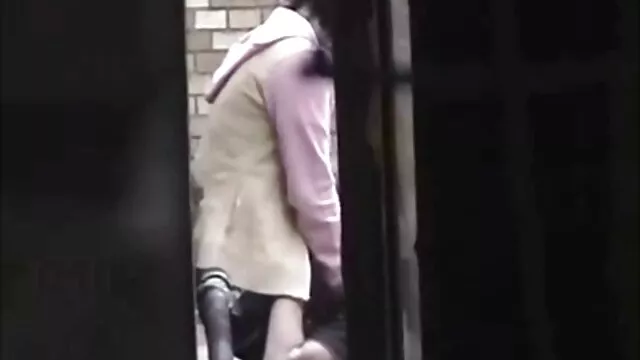Porno pas d'inscription  film pour adultes x La femme était très heureuse aujourd'hui, car les deux jeunes sont venus lui rendre visite.  Bien sûr, la blonde amènerait l'étalon au plus haut niveau, car pendant longtemps n'a pas organisé une bonne fête sexuelle avec des hommes. Bien sûr, la largeur du lit accueillera tous les trois, et une femme lubrique s'était déshabillée en sous-vêtements et a invité l'homme à ne pas être timide et à toucher où ils veulent. Bien que son âge était jeune, ma tante était encore incroyable, parce que