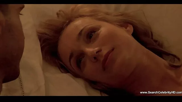 Porno pas d'inscription  Fille sauter en plastique avec un gémissement sur le client voire film gratuit porno massage membres