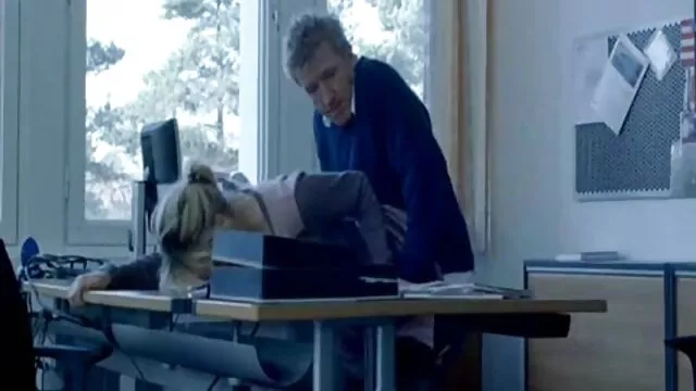 Porno pas d'inscription  Fille russe et deux hommes aiment le film decul francais sexe de groupe